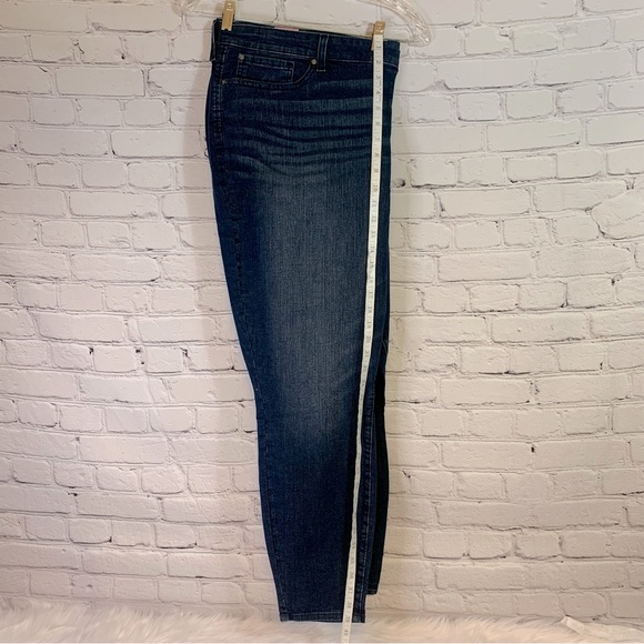 NWT Levi Signature High Rise Stretch Jeans - Picture 2 of 7